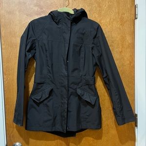 The North Face Windbreaker Small